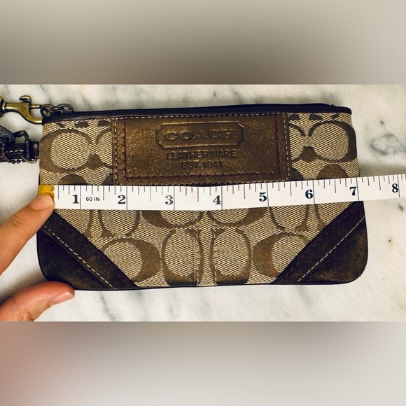 Coach Brown Signature Canvas / Suede Wristlet LNC - Picture 6 of 9